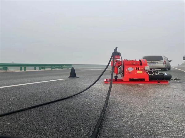 高埗镇马路路基路面开裂下沉注浆加固灌浆